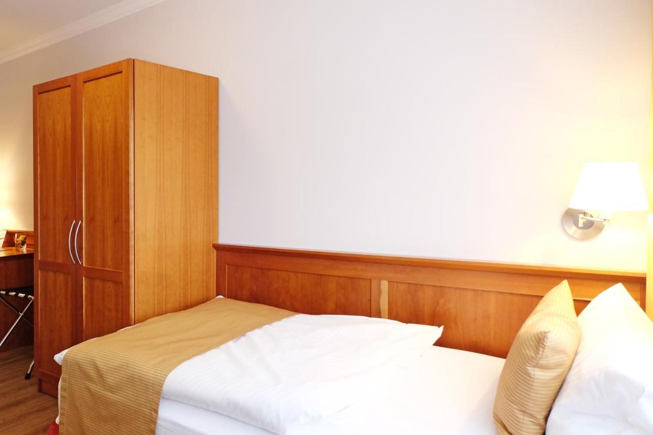 Hotel Mennicken Würselen Esterno foto